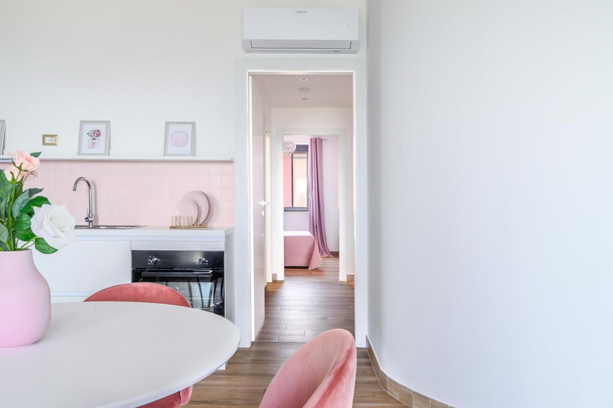 Casa Vacanze Maddalena - Palazzetto Sul Lago - Diamante Rosa Marta Bagian luar foto