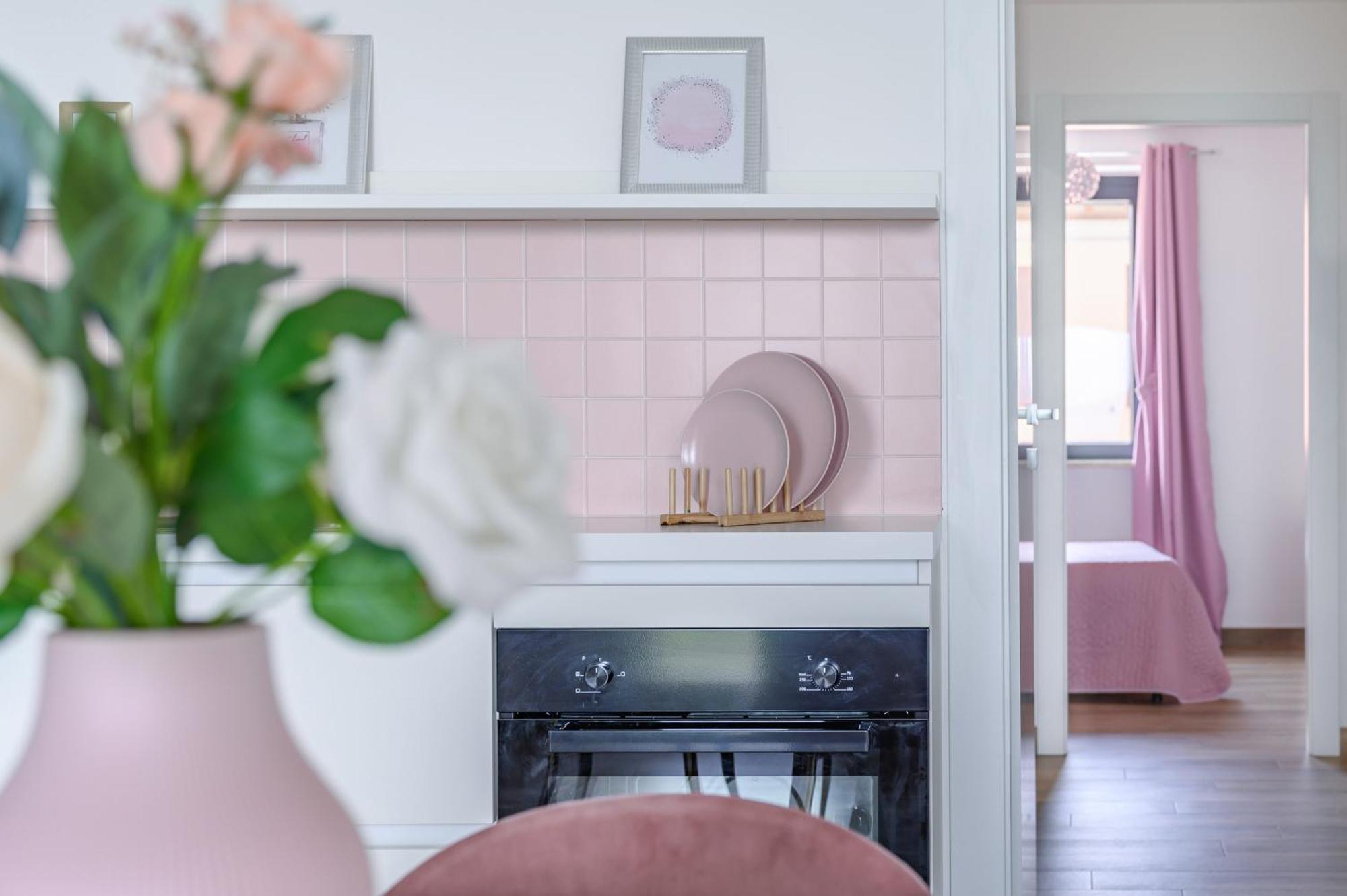Casa Vacanze Maddalena - Palazzetto Sul Lago - Diamante Rosa Marta Bagian luar foto