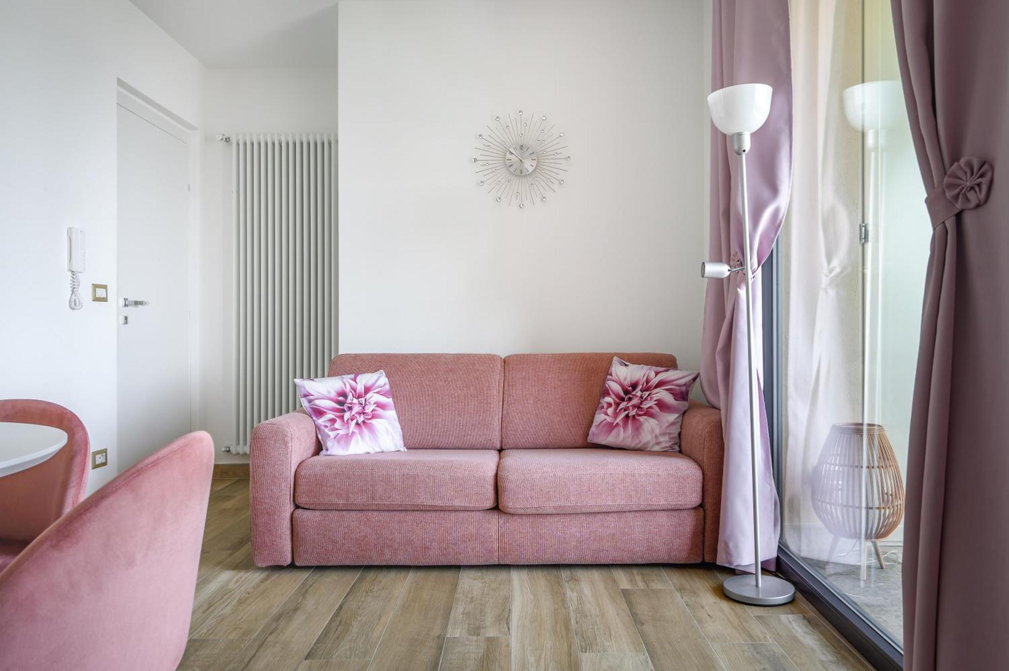 Casa Vacanze Maddalena - Palazzetto Sul Lago - Diamante Rosa Marta Bagian luar foto