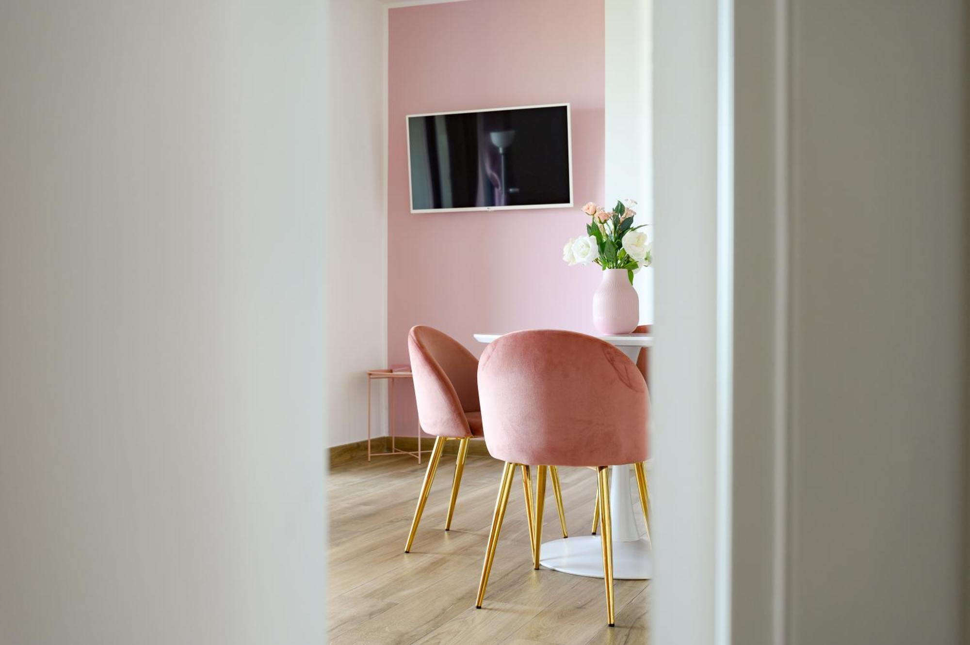 Casa Vacanze Maddalena - Palazzetto Sul Lago - Diamante Rosa Marta Bagian luar foto