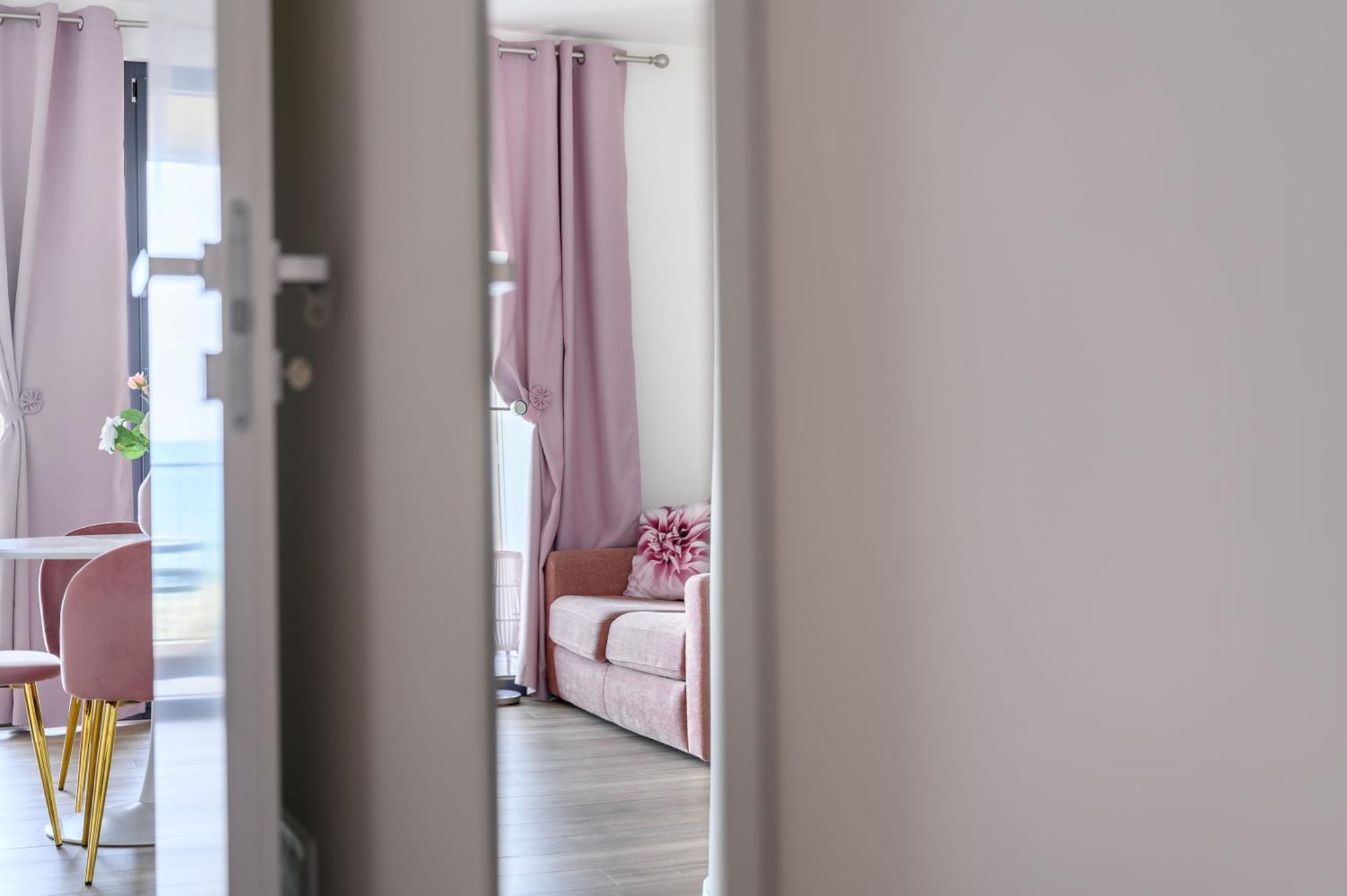 Casa Vacanze Maddalena - Palazzetto Sul Lago - Diamante Rosa Marta Bagian luar foto