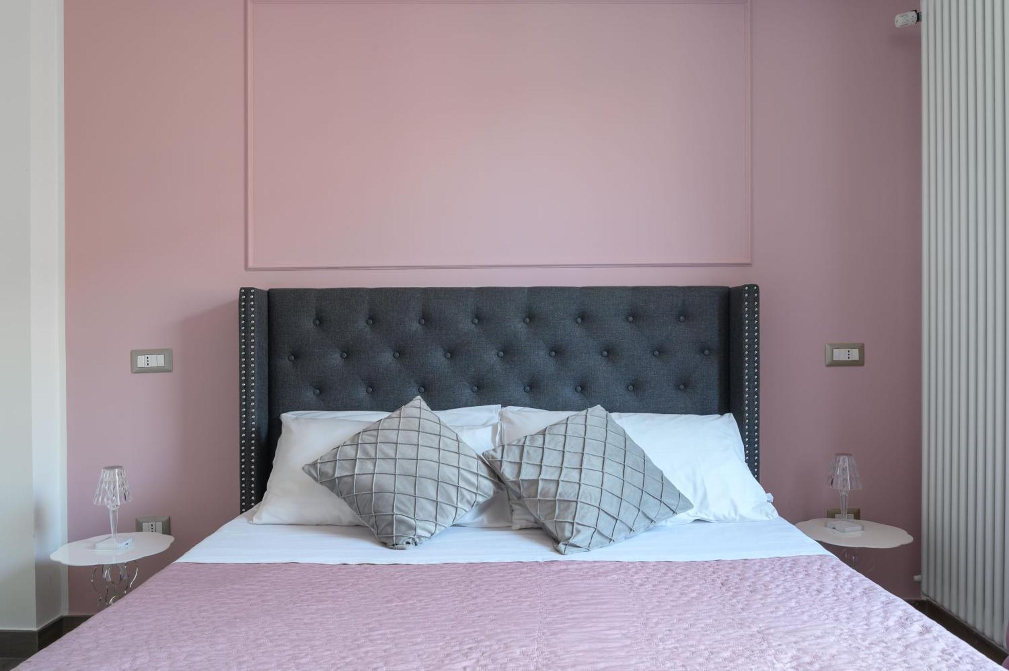 Casa Vacanze Maddalena - Palazzetto Sul Lago - Diamante Rosa Marta Bagian luar foto