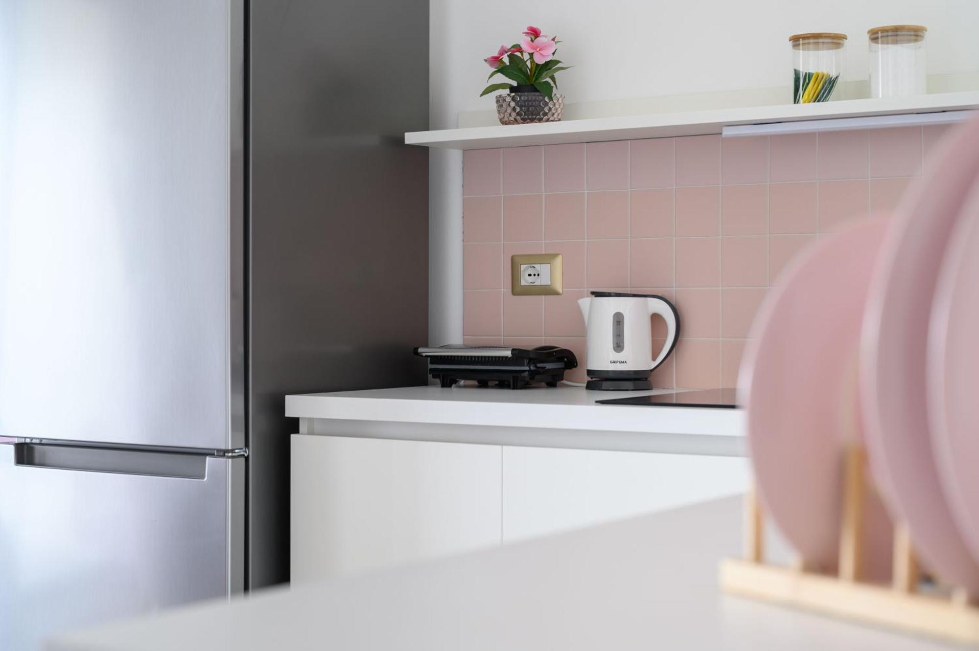 Casa Vacanze Maddalena - Palazzetto Sul Lago - Diamante Rosa Marta Bagian luar foto